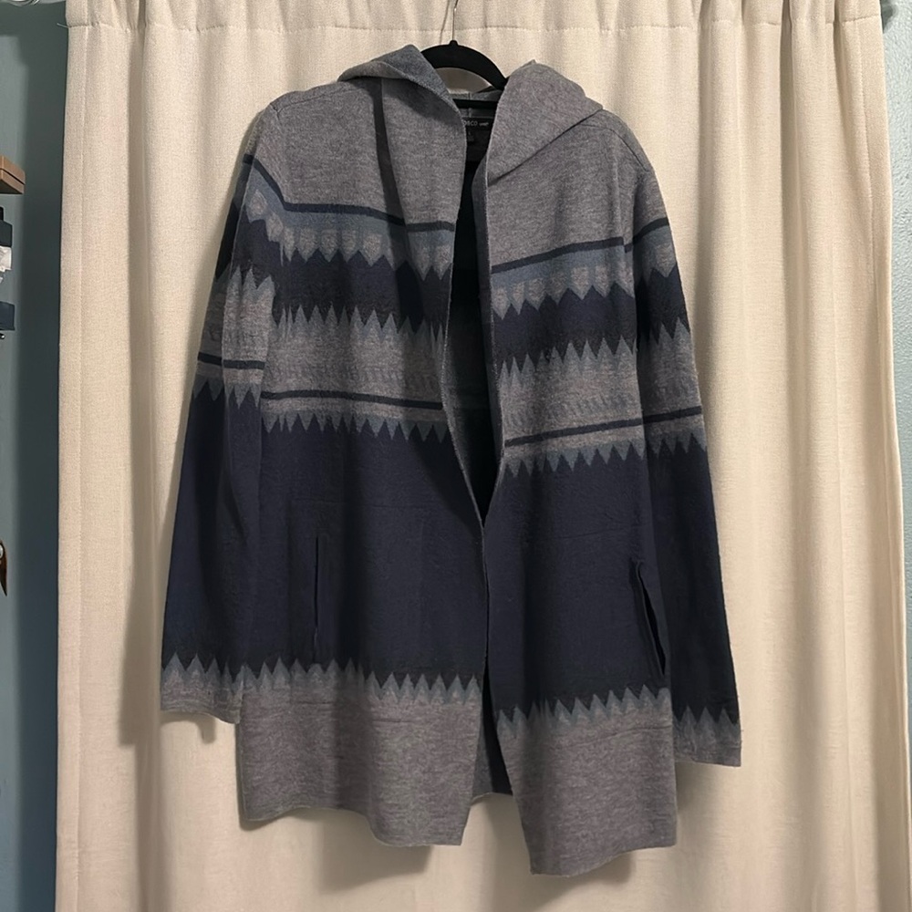 Toad & Co. Heartfelt wool cardigan with hood, size L.